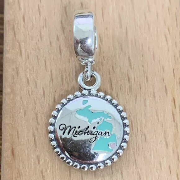 Pandora Michigan State Heart Travel Pendant, S925 Silver Bracelets - Picture 1 of 4